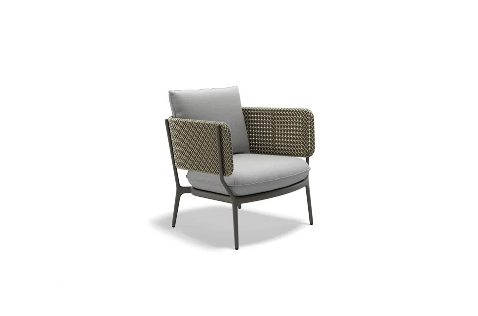 Dedon Bellmonde lounge chair, studio photo