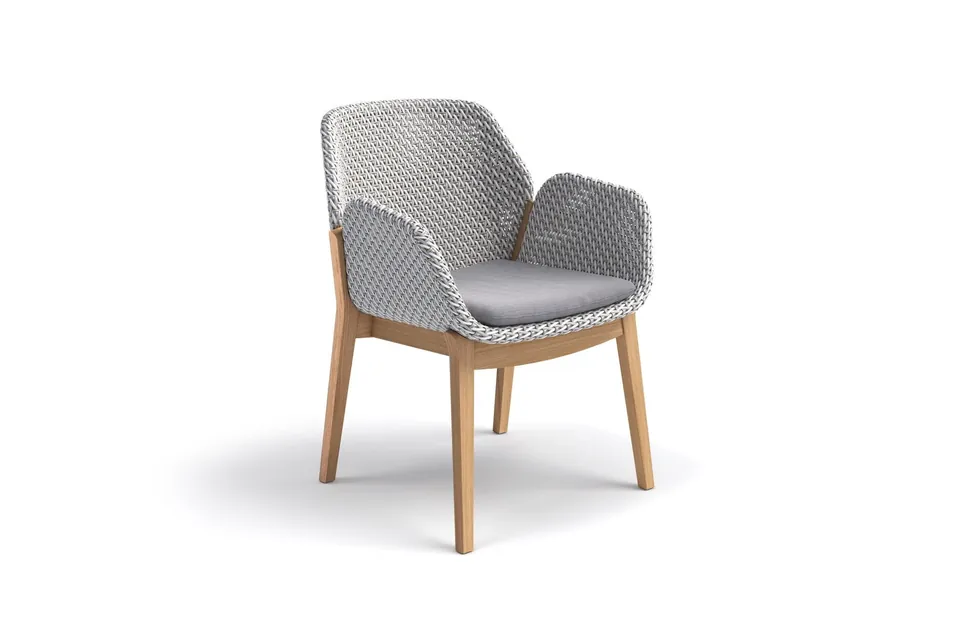 Dedon Caladio armchair, studio photo