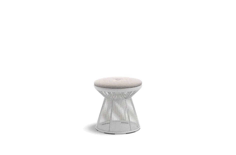 Dedon Cirql Nu footstool, studio photo