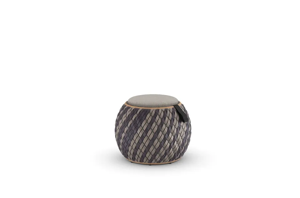 Dedon Dala stool, studio photo