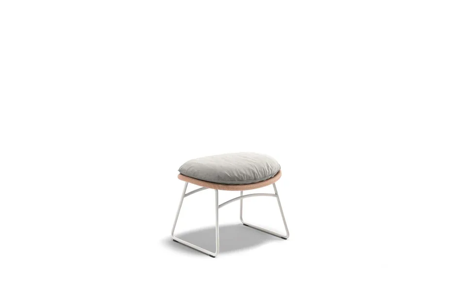 Dedon Kida footstool, studio photo