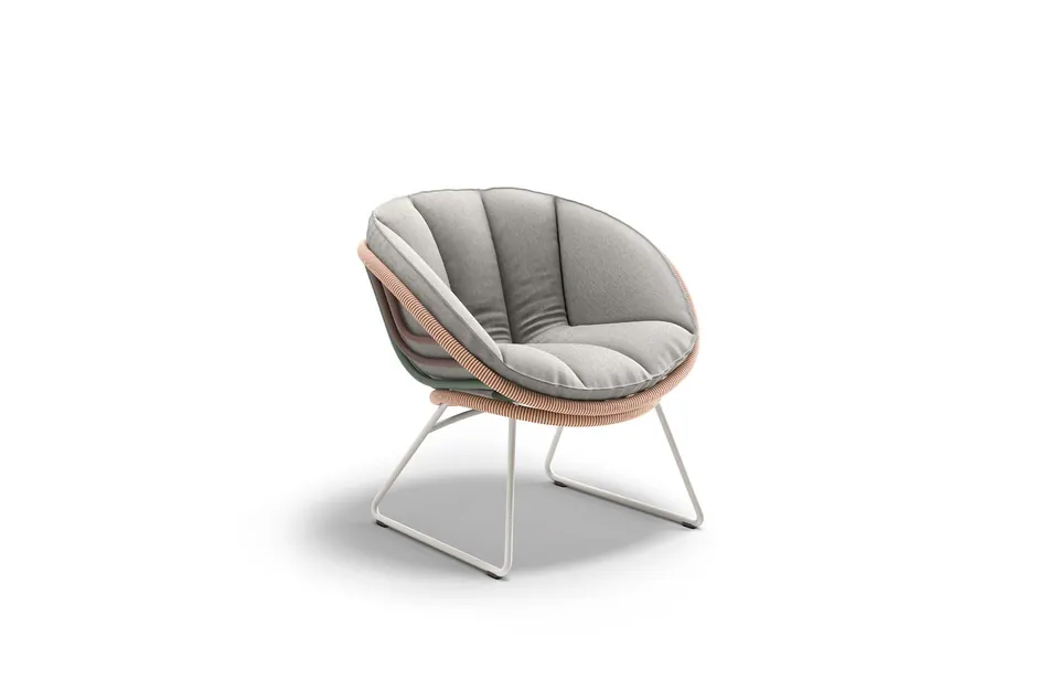 Dedon Kida lounge chair, studio photo