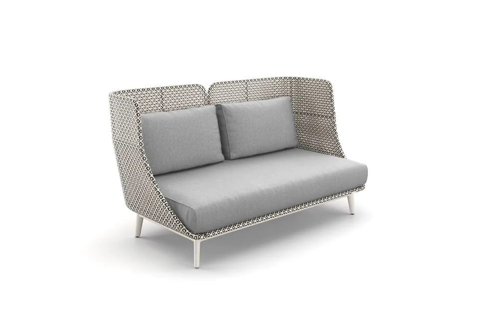 Dedon Mbarq 3-seater, high backrest, studio photo