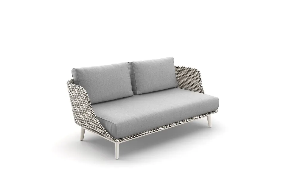 Dedon Mbarq 3-seater, studio photo