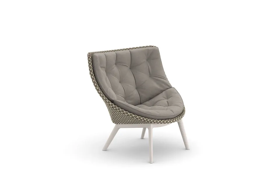 Dedon Mbrace Alu wing chair, studio photo