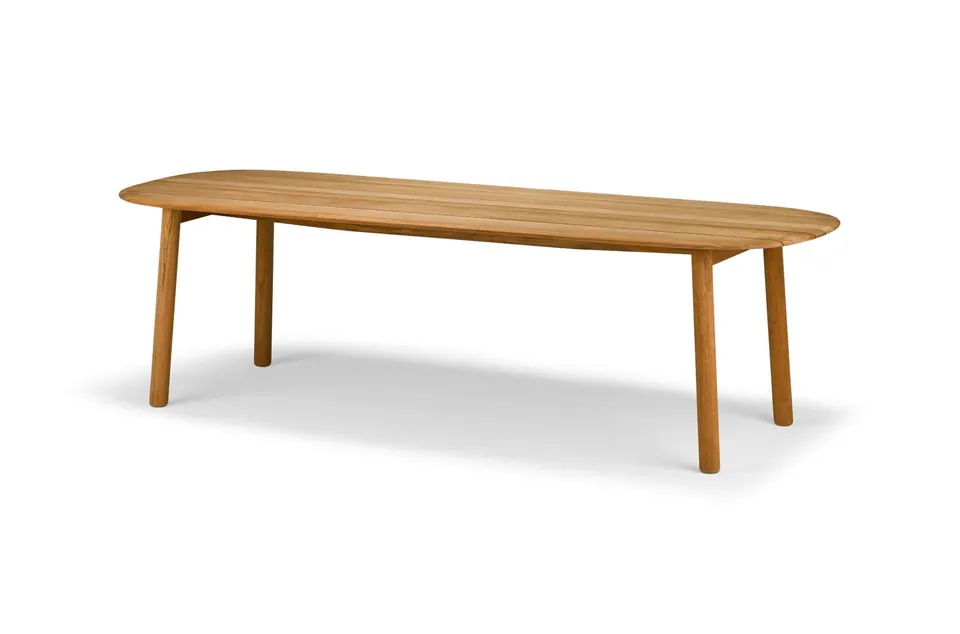 Dedon Mbrace dining table 270x90, studio photo