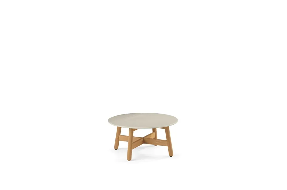 Dedon Mbrace coffee table, studio photo