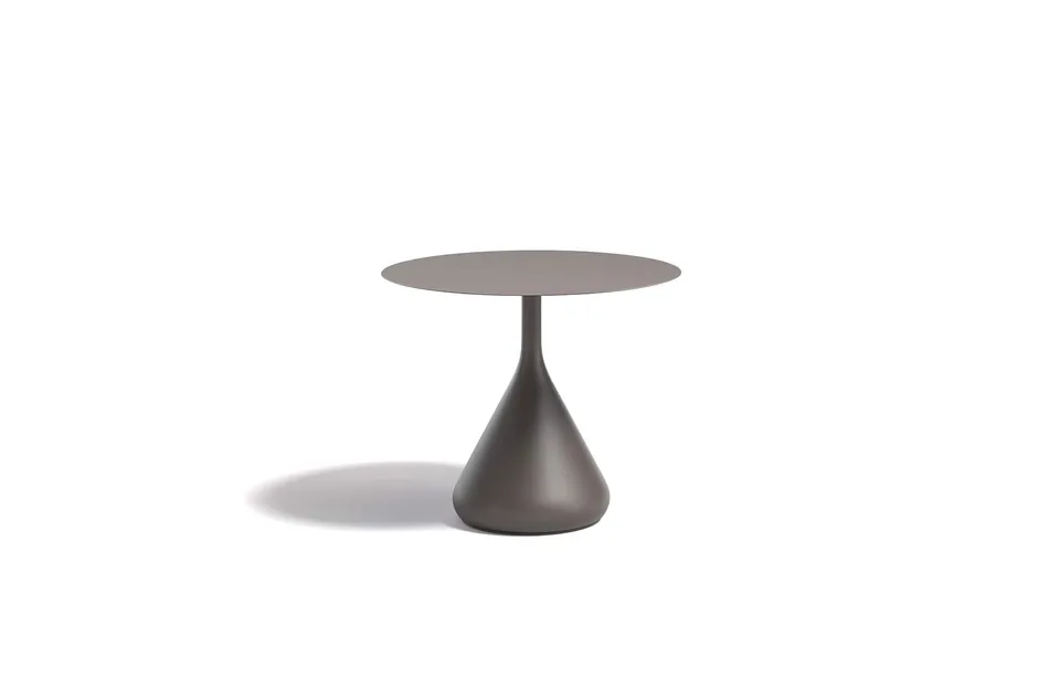 Dedon Satellite low dining table 80 cm, studio photo
