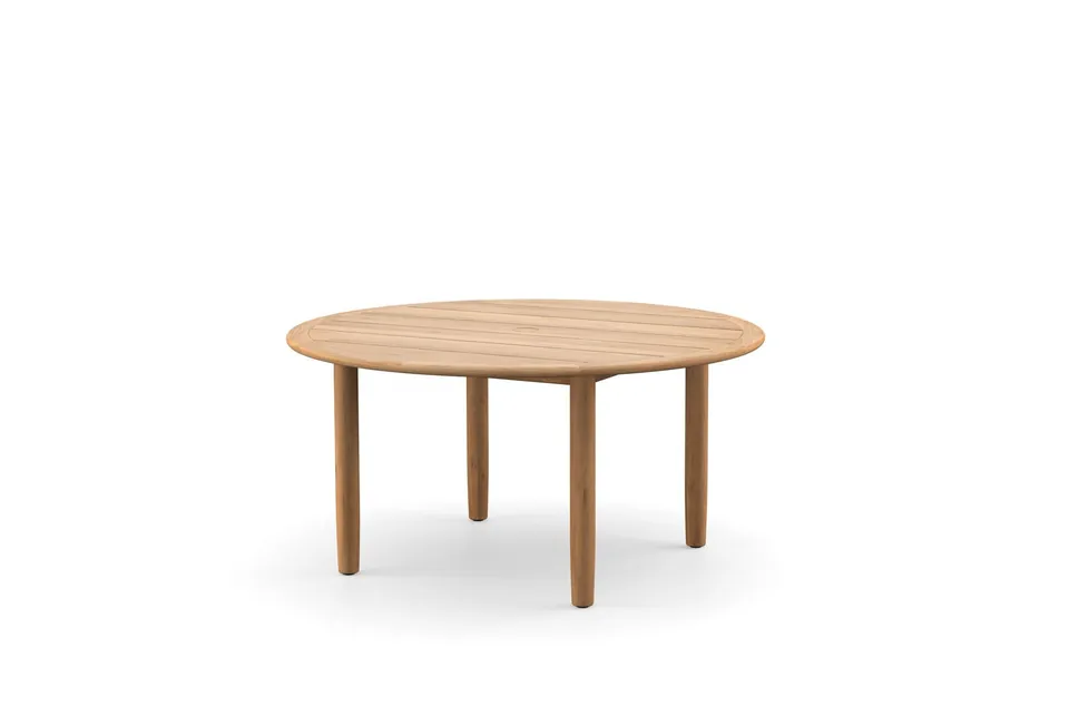 Dedon Tibbo dining table with parasol hole, studio photo
